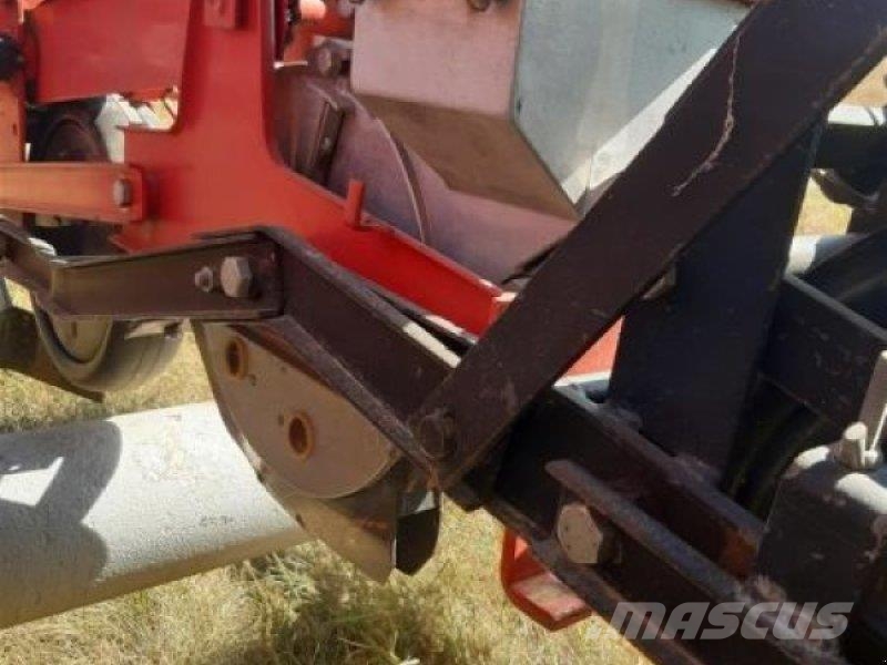 Becker GEBR. LEGEM.BECKER CENTRASUPER Otra máquina para siembra