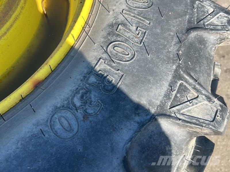 BKT 420/70R30 + Decken 420/80R46 Gume, točkovi i felne