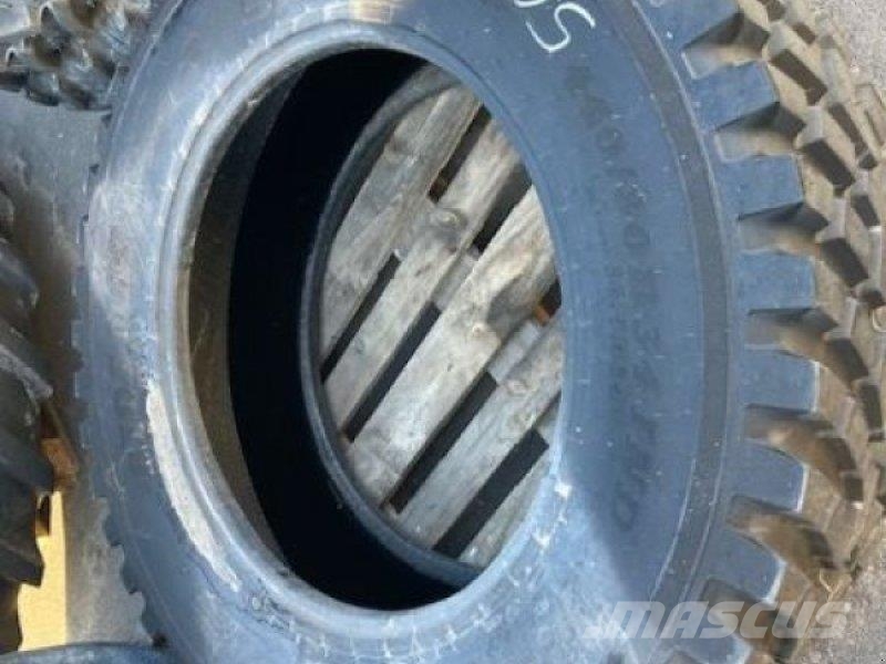BKT 440/80 R34 Hjul, Dæk og Fælge