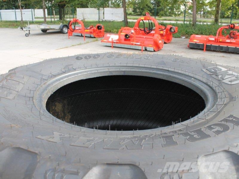 BKT 600/65 R28 Renkaat ja vanteet