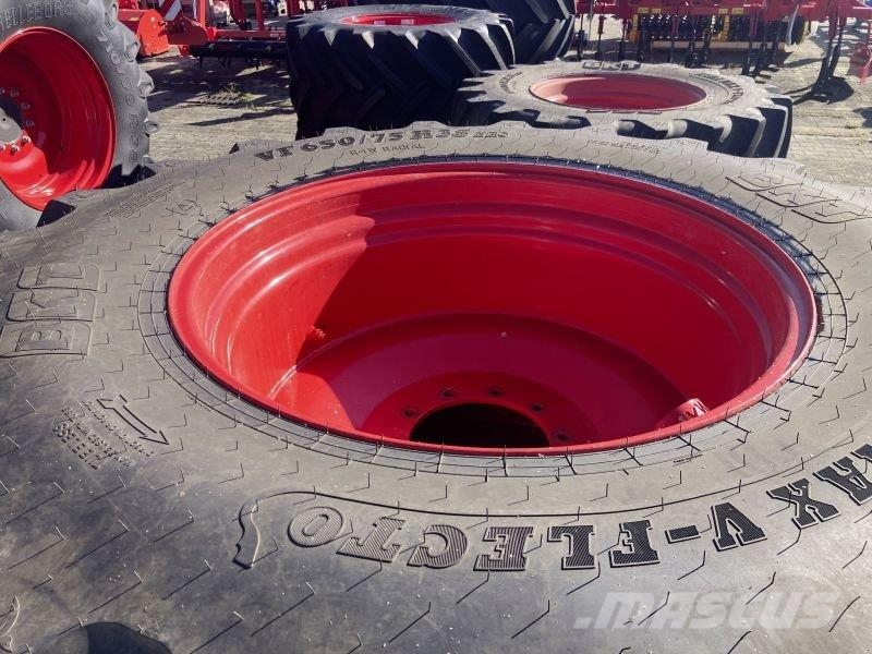 BKT VF 600/65 R28 + VF 650/75 R38 Reifen