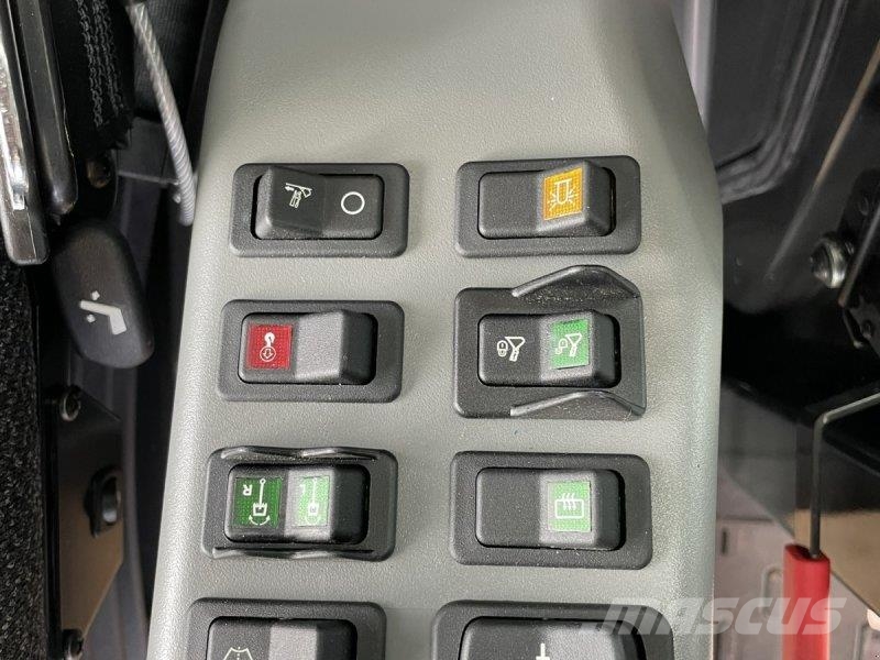 Bobcat E 60 حفارات بعجل