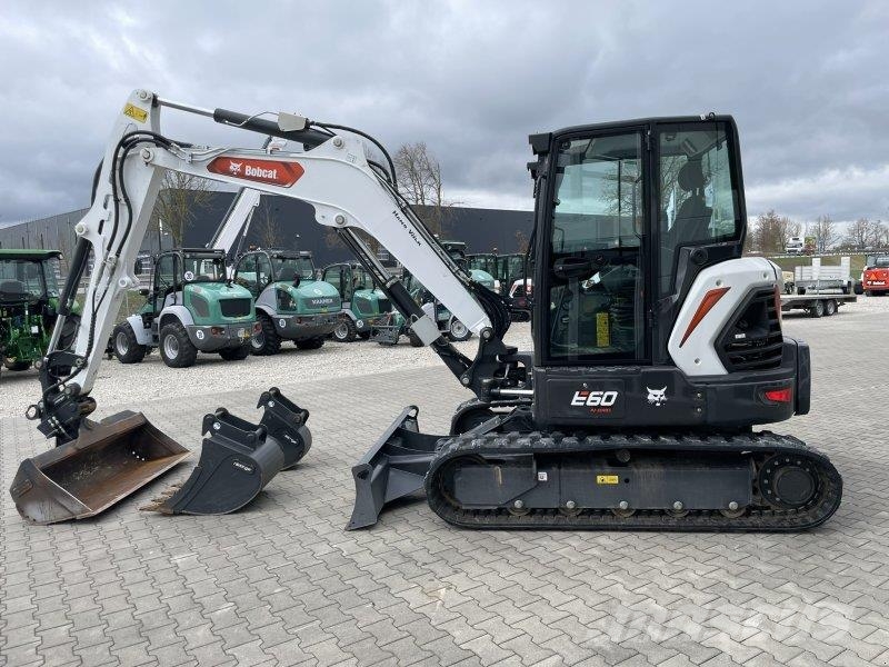 Bobcat E 60 حفارات بعجل