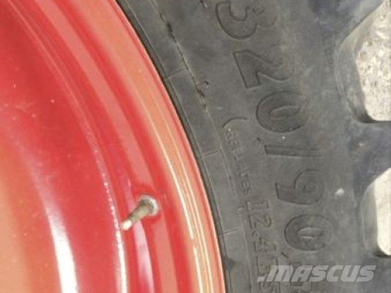 Bohnenkamp 12.4R 36 ALLIA., 320/90R50 BKT Traktorer