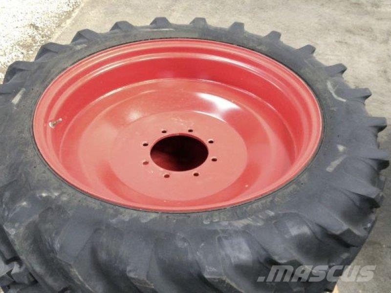 Bohnenkamp 12.4R 36 ALLIA., 320/90R50 BKT Traktorer