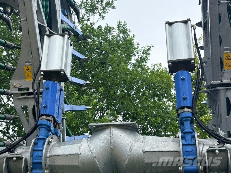 Bomech Trac Pack 15 - Versteigerung über ab-auction معدات توزيع السماد العضوي