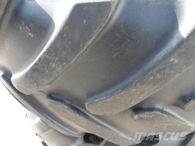 Bridgestone 600/65 R28 Reifen