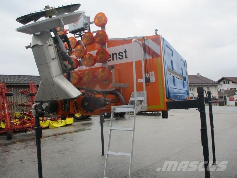Bucher YETI W40 #552 معدات نشر الرمال والملح