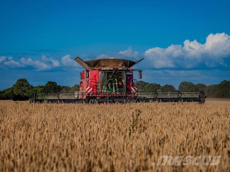 Case IH 8250 AXIAL-FLOW Sklízecí mlátičky