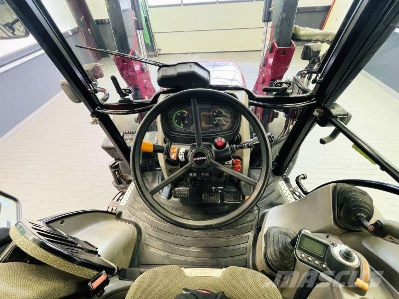 Case IH FARMALL 95U Трактори