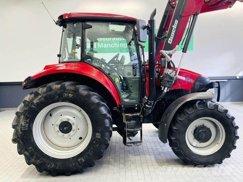 Case IH FARMALL 95U Трактори