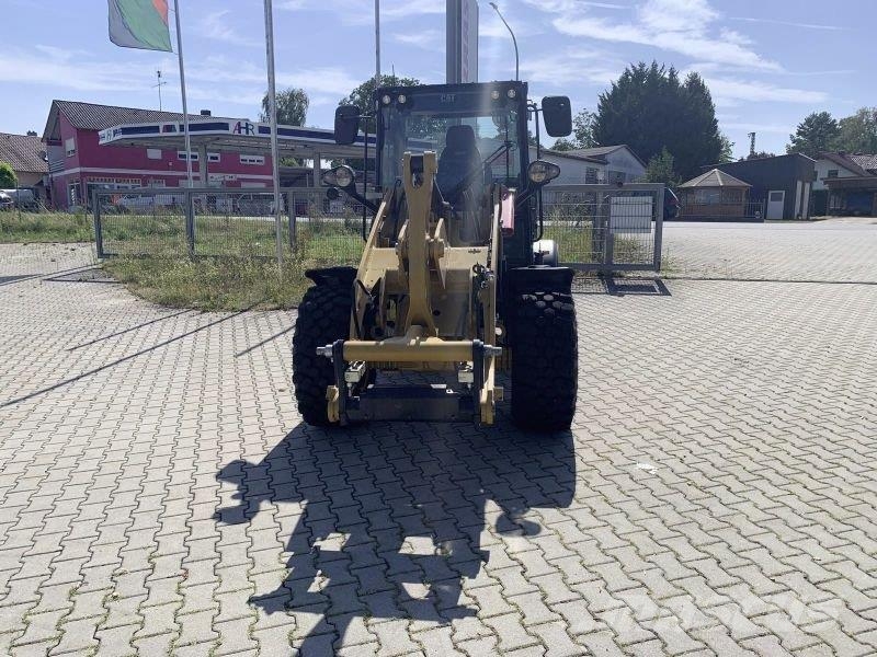 CAT 906-14 Фронтальные погрузчики