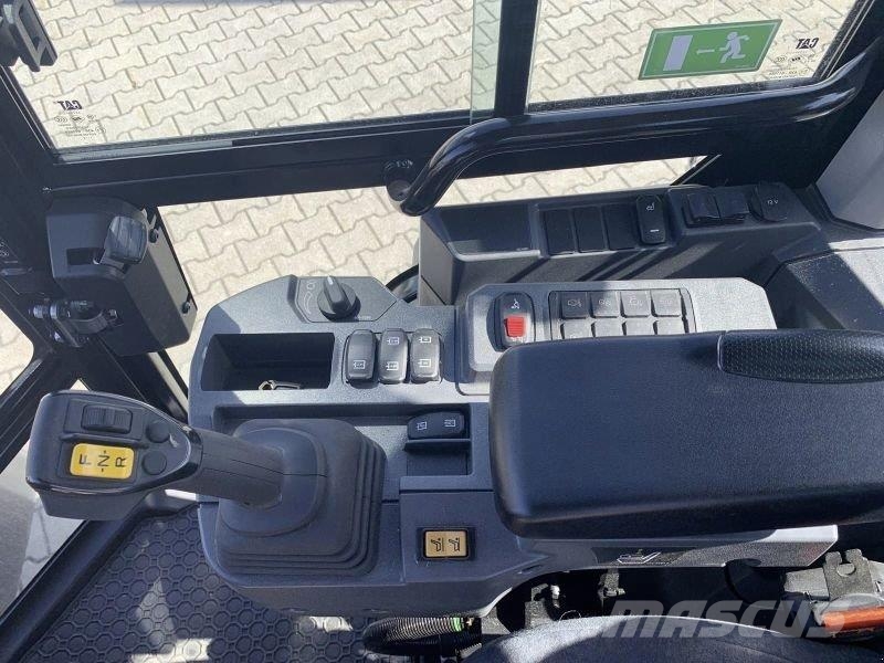 CAT 906-14 Фронтальные погрузчики