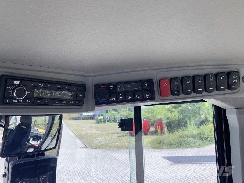 CAT 906-14 Фронтальные погрузчики