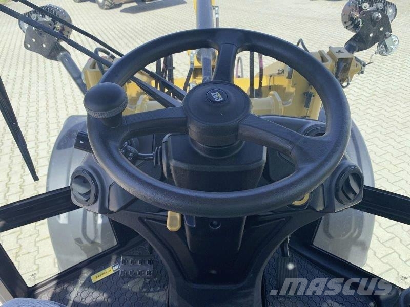 CAT 906-14 Фронтальные погрузчики