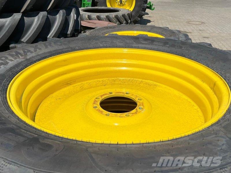 Ceat Rädersatz 2 x 650/65 R42 + 2x540/65 R30 mit Felge  Gume, točkovi i felne