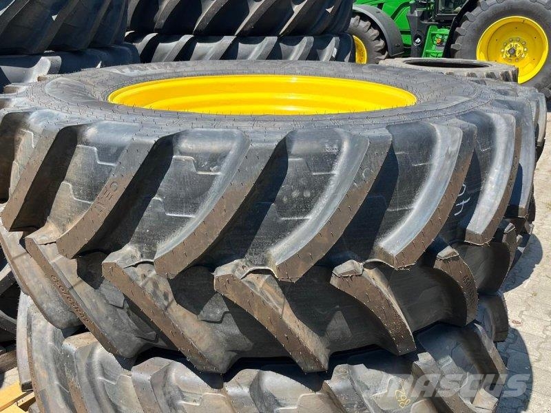 Ceat Rädersatz 2 x 650/65 R42 + 2x540/65 R30 mit Felge  Gume, točkovi i felne