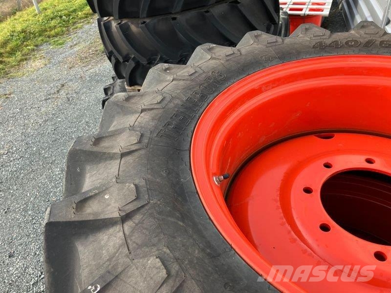 CLAAS 440/65R28 480/70R38 TRELLEBORG Otras máquinas y aperos de labranza