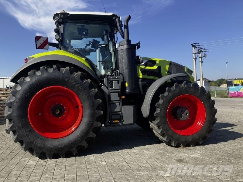 CLAAS 9.360 Tractores