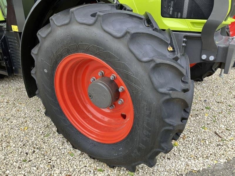 CLAAS ARION 420 TREND QUADRISHIFT Traktorit