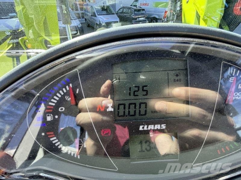 CLAAS ARION 470 COMFORT + FL 120 C Tractoren