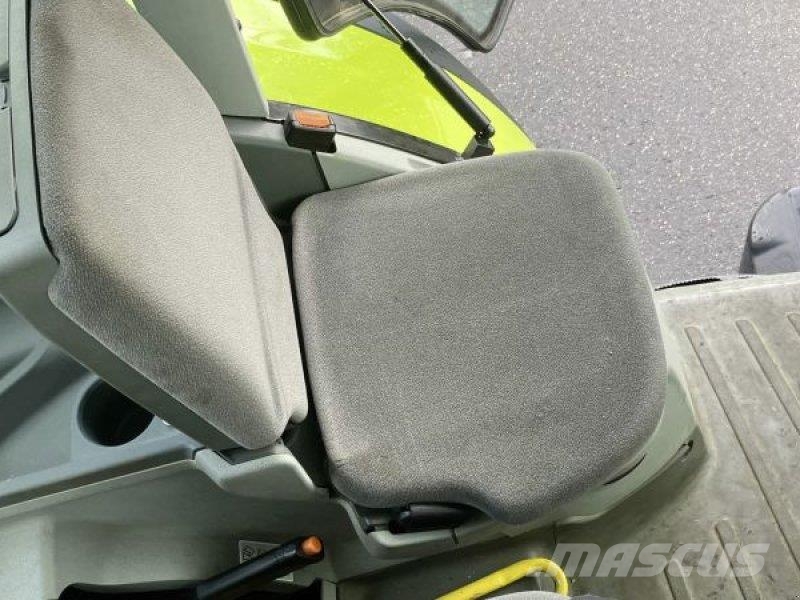CLAAS ARION 510 CIS HEXASHIFT Tractors