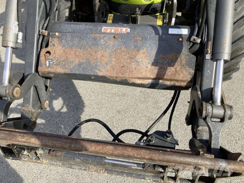 CLAAS ARION 530 CEBIS + FL Traktoren
