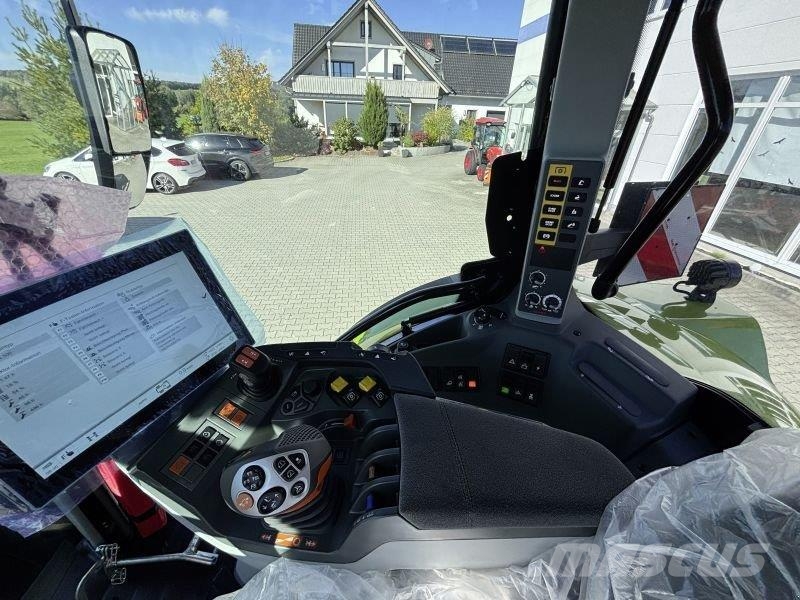 CLAAS ARION 530 CMATIC CEBIS Трактори