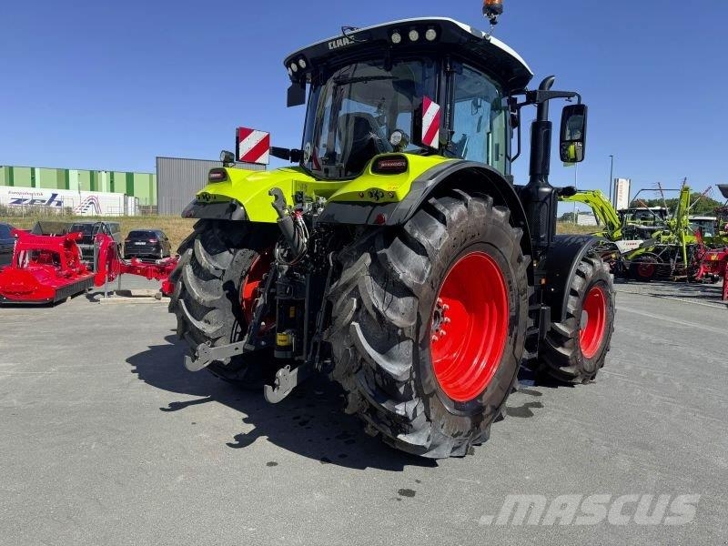 CLAAS ARION 530 CMATIC CEBIS Tractoren