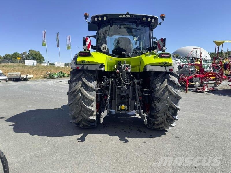 CLAAS ARION 530 CMATIC CEBIS Tractoren