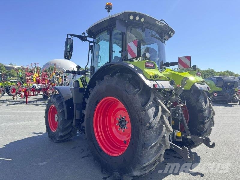 CLAAS ARION 530 CMATIC CEBIS Tractoren