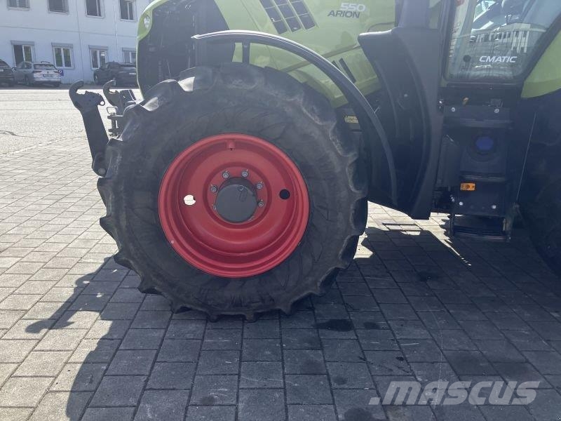 CLAAS ARION 550 CMATIC CEBIS 트랙터