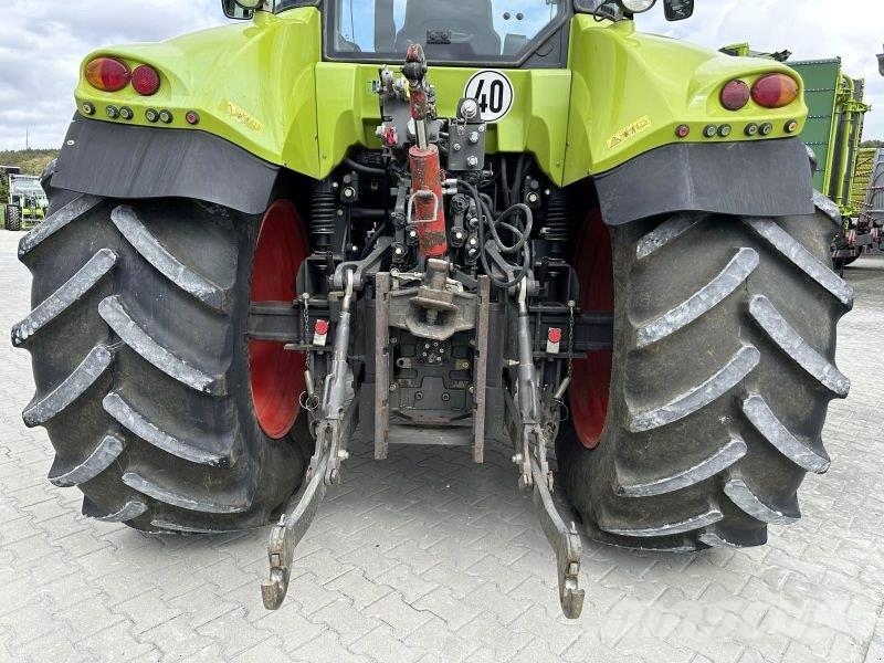 CLAAS ARION 620 CEBIS HEXASHIFT Traktoren