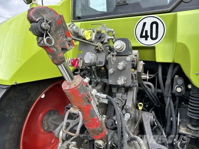 CLAAS ARION 620 CEBIS HEXASHIFT Traktoren