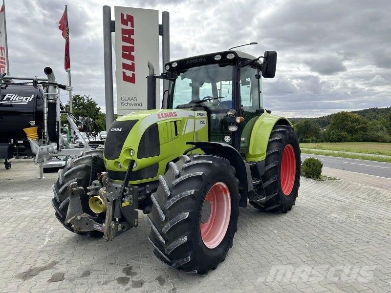 CLAAS ARION 620 CEBIS HEXASHIFT Traktoren