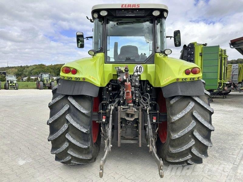 CLAAS ARION 620 CEBIS HEXASHIFT Traktoren