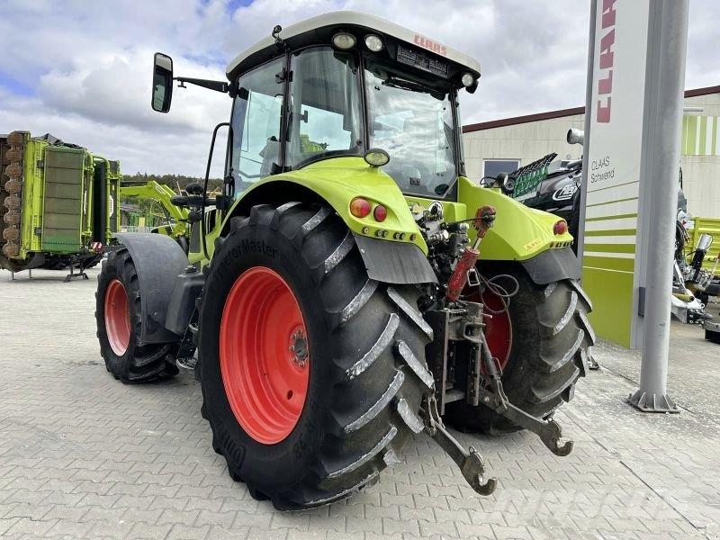 CLAAS ARION 620 CEBIS HEXASHIFT Traktoren