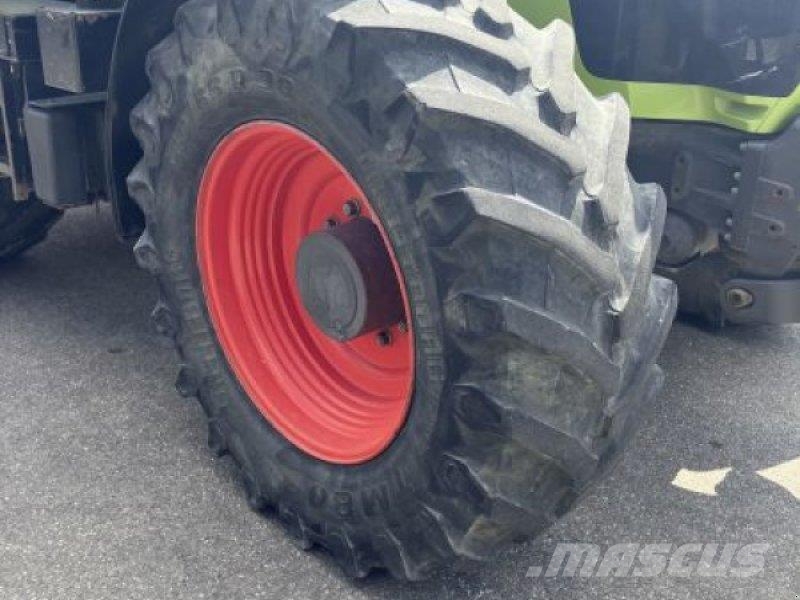 CLAAS ARION 650 C-MATIC الجرارات