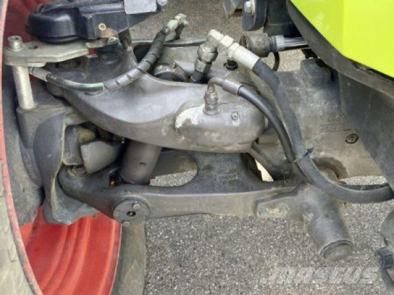 CLAAS ARION 650 C-MATIC الجرارات