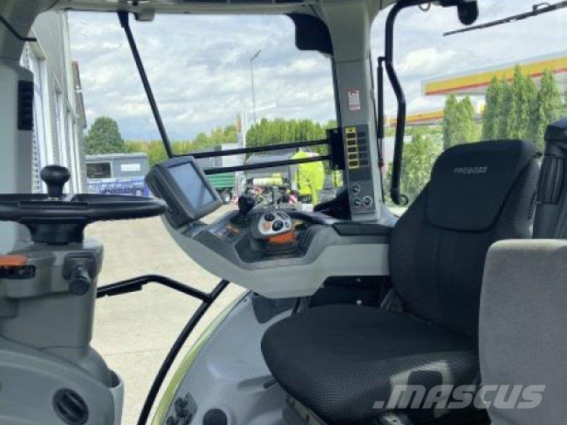 CLAAS ARION 650 C-MATIC الجرارات