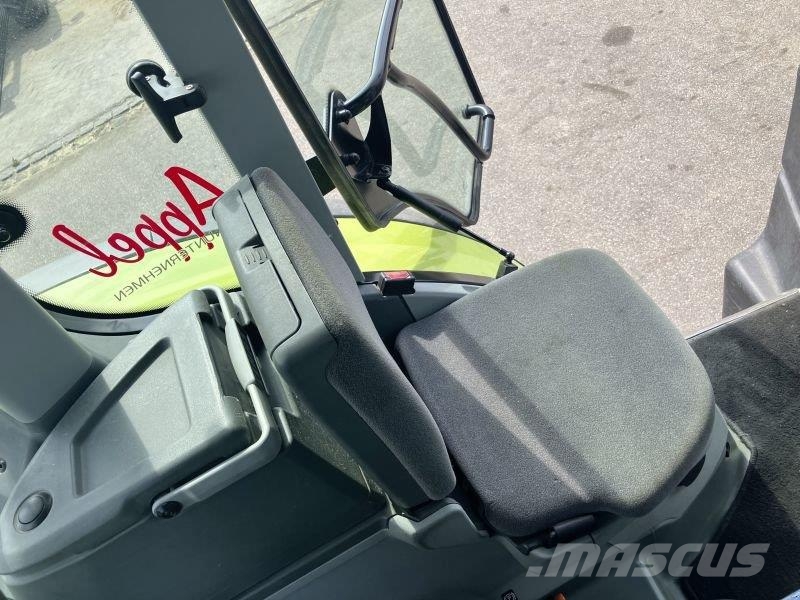 CLAAS ARION 650 C-MATIC الجرارات