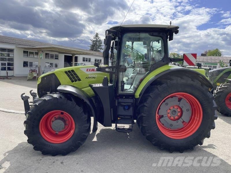 CLAAS ARION 660 Tractoren