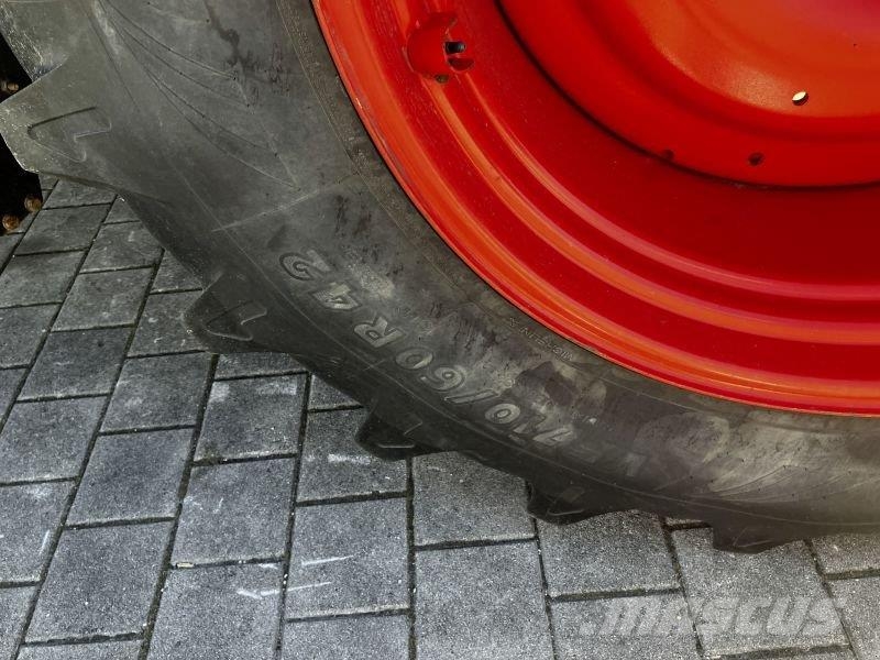 CLAAS ARION 660 Traktörler