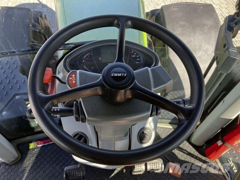 CLAAS ARION 660 Traktörler