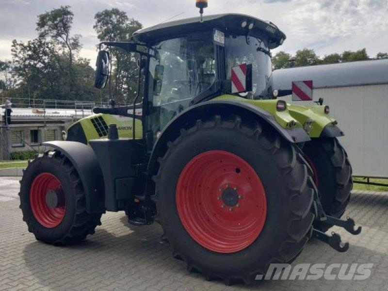 CLAAS ARION 660 CMATIC CEBIS Tractores