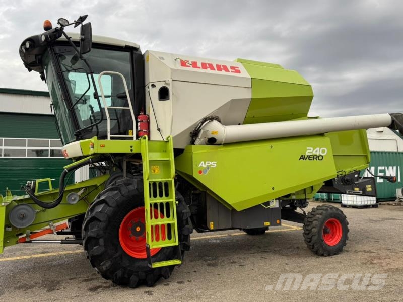 CLAAS Avero 240 Combine harvesters
