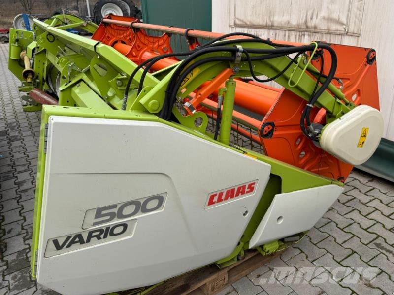 CLAAS Avero 240 Combine harvesters