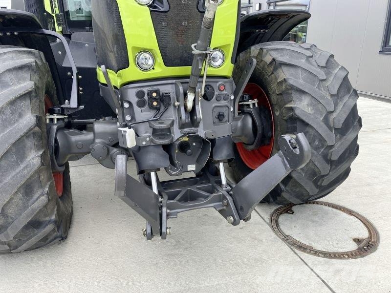 CLAAS AXION 810 CMATIC 트랙터