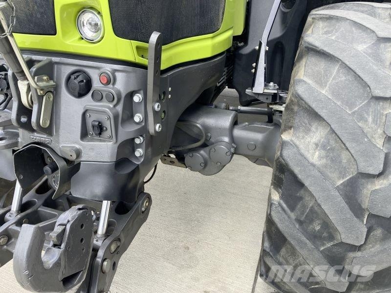 CLAAS AXION 810 CMATIC 트랙터