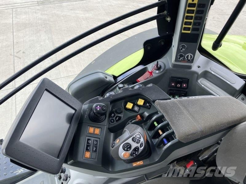 CLAAS AXION 810 CMATIC 트랙터